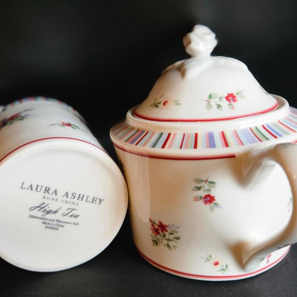 Laura Ashley "High Tea" sugar/creamer set. Made of bone china. - Picture 2 of 8